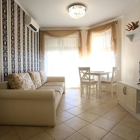 Livia Boutique Aparthotel 4*