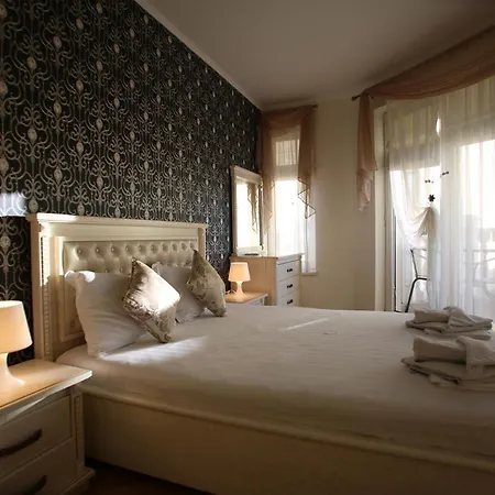 Livia Boutique Ravda