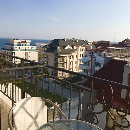 Livia Boutique Aparthotel 4*