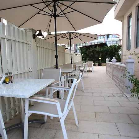 Livia Boutique 4*