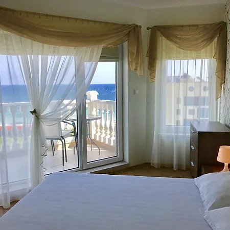 Livia Boutique Апарт-отель Равда