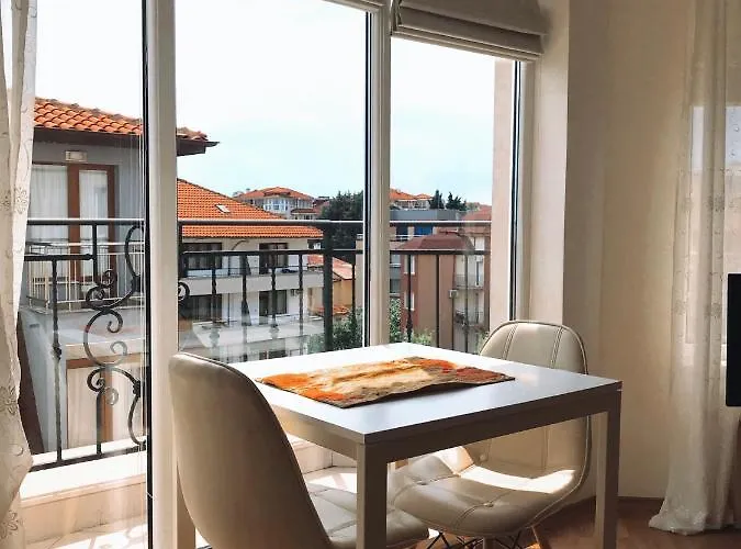 Livia Boutique 4* Равда